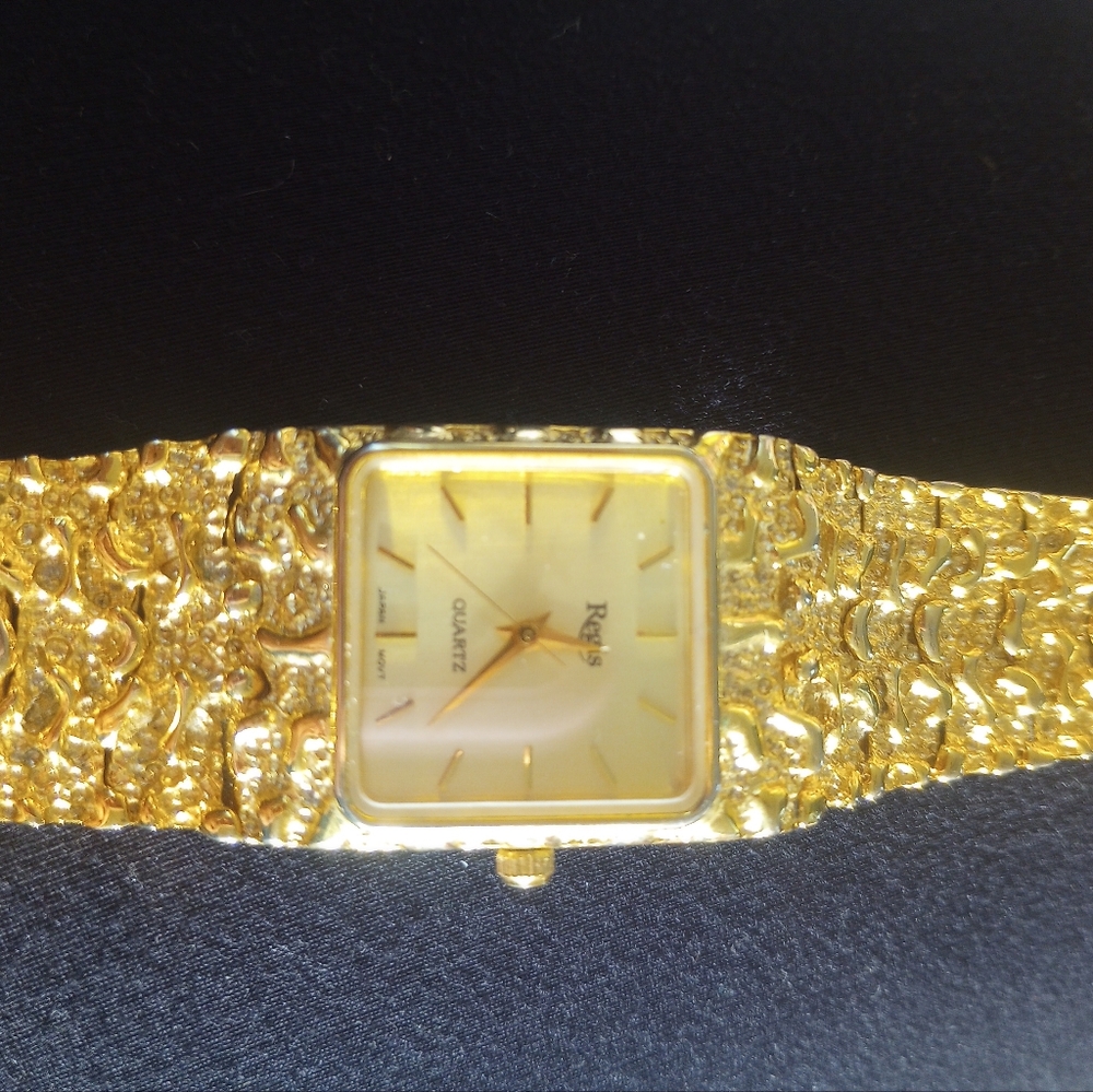 Gold Textured Watch - Picture 5 of 7